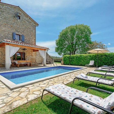 Cozy Home In Pamici With Kitchen Extérieur photo