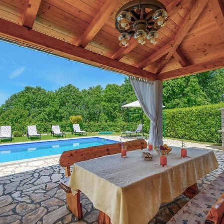 Cozy Home In Pamici With Kitchen Extérieur photo