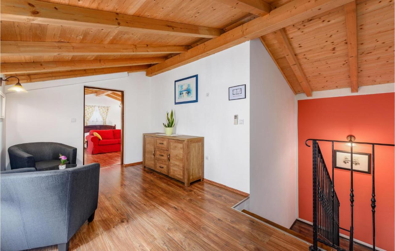 Cozy Home In Pamici With Kitchen Extérieur photo